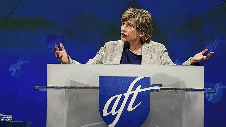 Presidente da American Federation of Teachers, Randi Weingarten, fala para o público durante a convenção anual da organização em Pittsburgh, Pennsylvania (Foto: Reprodução)