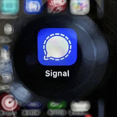 Fux menciona Signal em julgamento sobre a trama golpista no Brasil