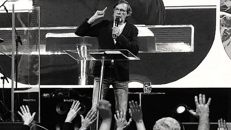 Pastor Marco Antônio Peixoto, presidente da CEIZS, durante evento (Foto: Reprodução)