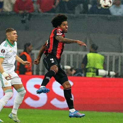 Dante se torna o jogador de linha mais velho a atuar na Liga Europa
