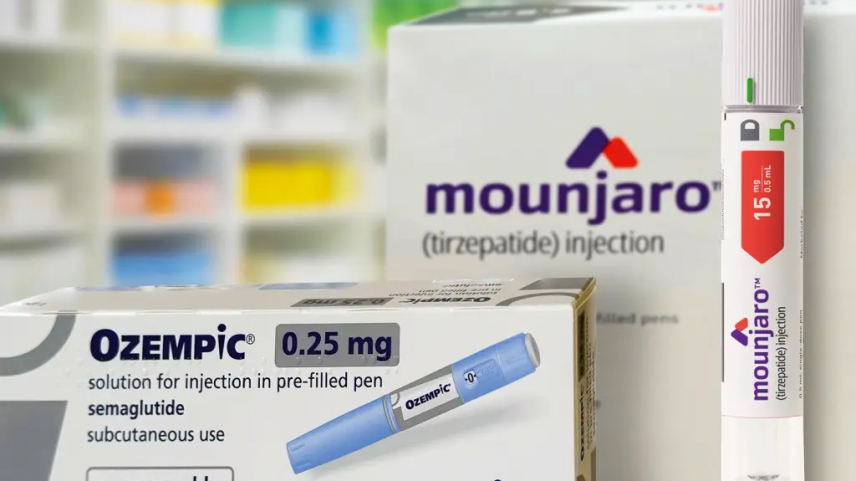 Caneta Mounjaro, um medicamento da classe dos emagrecedores, exposta em um fundo neutro (Foto: Reprodução)