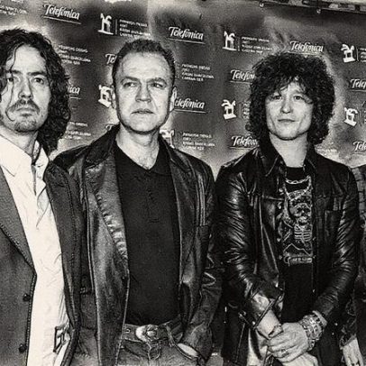 Héroes del Silencio celebra 30 anos de 'Avalancha' com show emocionante