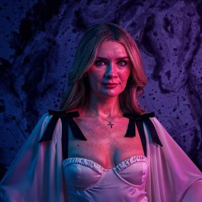 Anna Delvey revela segredos de sua transformação e perda de peso de 18kg