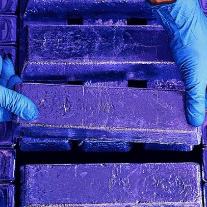 Bancos centrais adotam ouro e reduzem reservas em dólar, aponta Deutsche Bank