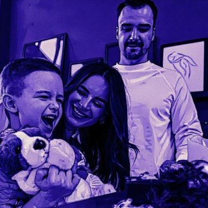 Mulheres casadas e mães apresentam maior felicidade, revela pesquisa recente