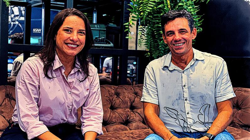 Raquel Lyra e Daniel Coelho posam para a foto (Foto: Reprodução)