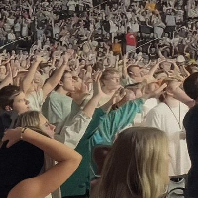 Quinhentos estudantes se convertem a Jesus em universidade americana