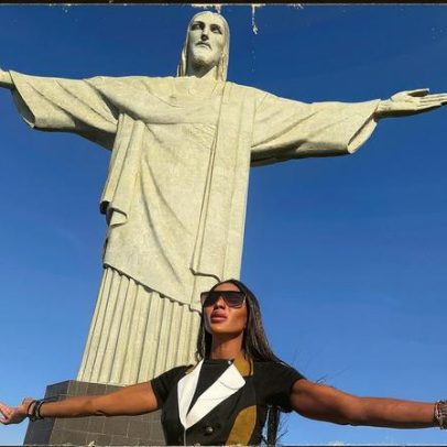 Naomi Campbell compartilha momentos especiais em viagem pelo Rio com os filhos