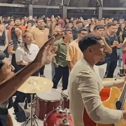 Estudantes lotam culto do "Aviva Universitário" no Pará