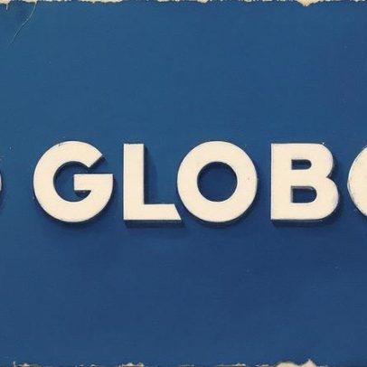 Refugiadas afegãs estreiam em torneio de futebol nos Emirados Árabes Unidos