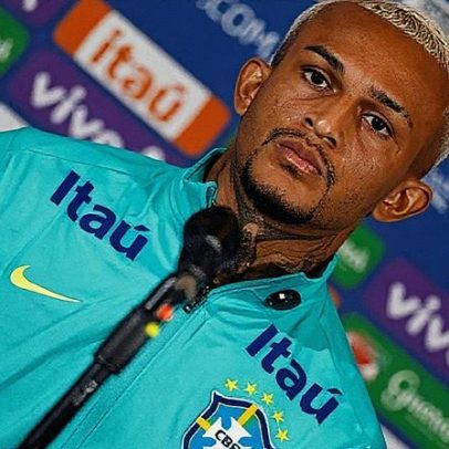 Wesley sente dor na coxa e pode ficar fora do jogo contra a Bolívia