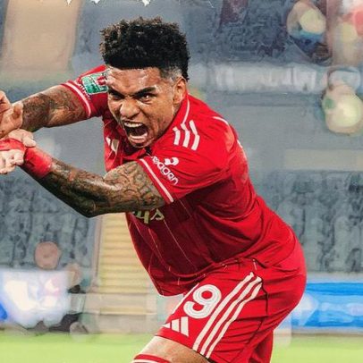 Igor Jesus marca seu primeiro gol pelo Nottingham Forest após saída do Botafogo