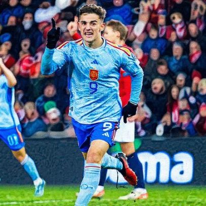 Gavi, do Barcelona, se prepara para artroscopia após lesão no joelho