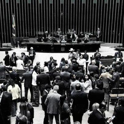Preocupação com corrupção cresce no Brasil durante debate sobre a PEC da Blindagem