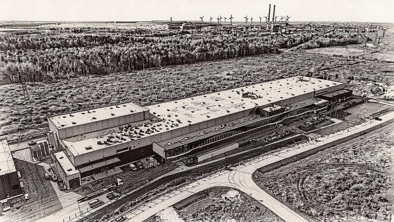 Imagem de drone da planta da Neo Performance Materials na Estônia (Foto: Reprodução)