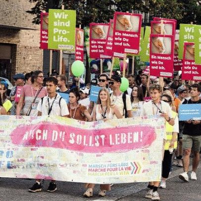 Marcha pela Vida atrai 2.000 pessoas em protesto contra o aborto em Zurique