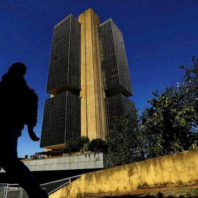 Banco Central projeta inflação acima da meta até o início de 2028