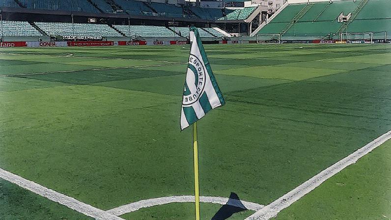 Vista do estádio Serrinha, casa do Goiás, antes de partida da Série B (Foto: Reprodução)