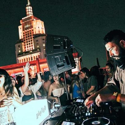 Terraço de edifício histórico se torna ponto de encontro para solteiros em São Paulo