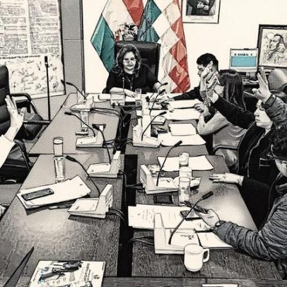 Bolívia proíbe casamento infantil e declara: 'não é costume, é violência'