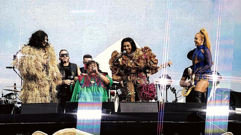 Quatro mulheres estão posadas juntas, da esquerda para a direita: Zaynara, Dona Onete, Gaby Amarantos e Joelma (Foto: Reprodução)