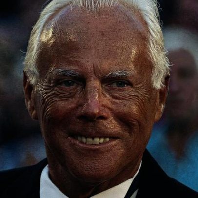 Emporio Armani apresenta coleção final de Giorgio Armani na Milão Fashion Week