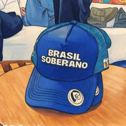 Governo distribui bonés com a frase 'Brasil Soberano' durante desfile de 7 de Setembro