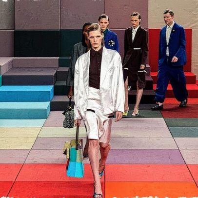 Fendi apresenta coleção vibrante para o verão de 2026 em Milão