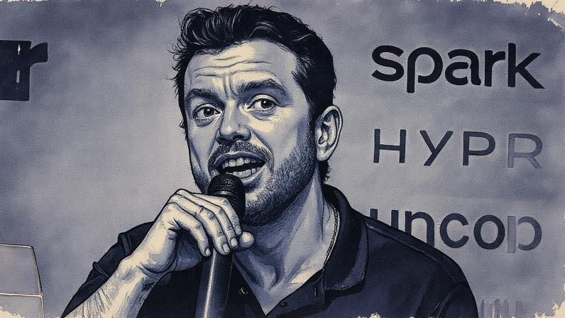 Streamer Gaules, fundador da G3X, participa do 6º encontro do Clube CMO em São Paulo, discutindo o potencial dos games como território de marca (Foto: Reprodução)