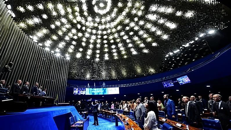 Plenário do Senado analisa regulamentação da reforma tributária nesta terça