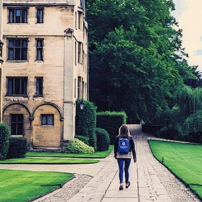 Instituto busca oportunidades de bolsas e descontos para mestrado no exterior
