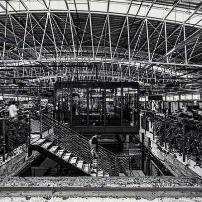 Bimba e Lola destaca orgulho de suas raízes em Vigo durante visita às oficinas