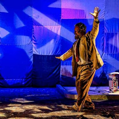 Peça teatral atualiza crítica social de Vieira do século 17 com nova abordagem