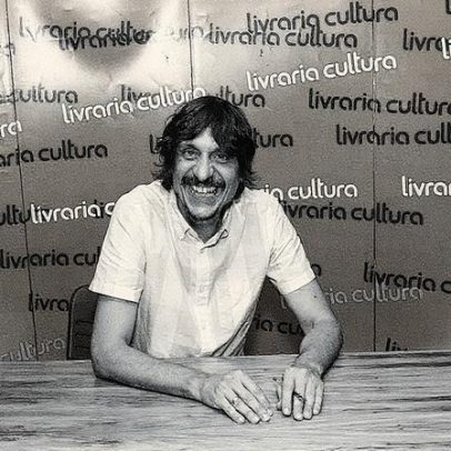 Evento de Eduardo Bueno é cancelado após polêmica com Charlie Kirk