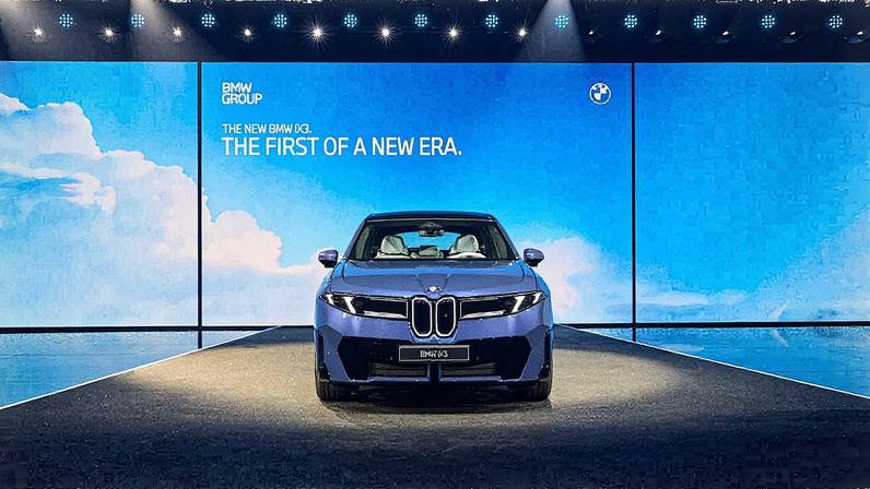 BMW apresenta no IAA Mobility a nova geração do iX3, primeiro modelo da família Neue Klasse, que marca a transição da marca para uma nova era de veículos elétricos (Foto: Reprodução)