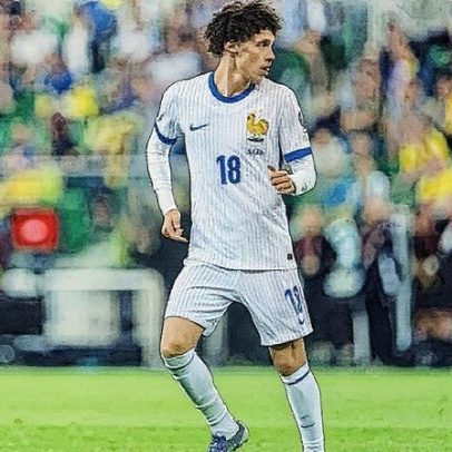 França revela jovem talento que atraiu interesse de sete clubes europeus