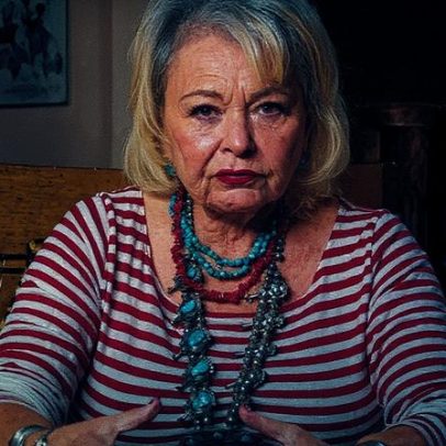 Roseanne Barr critica Howard Stern após pegadinha em programa de rádio