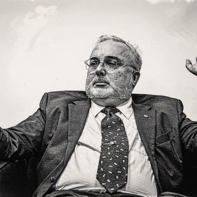 Ex-presidente da Petrobras considera deixar o PT e dialoga com outros partidos