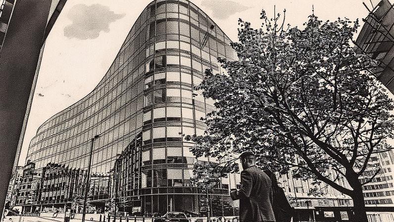 Goldman mira retomada na Europa para ampliar negócios fora do mercado americano | Escritório do Goldman em Londres: banco emprega atualmente mais de 9.000 pessoas na Europa, um terço delas fora do Reino Unido (Foto: Jason Alden/Bloomberg) (Bloomberg/Jason Alden)