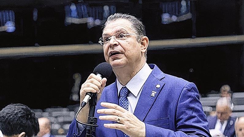 Deputado federal Sóstenes Cavalcante (RJ) durante sessão na Câmara (Foto: Reprodução)