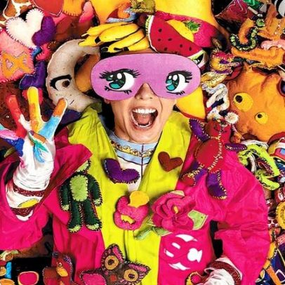 Adriana Partimpim se apresenta no festival 'Doce Maravilha' e encanta o público