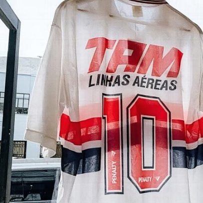 Jimmy Butler exibe camisa histórica do São Paulo em homenagem a Neymar