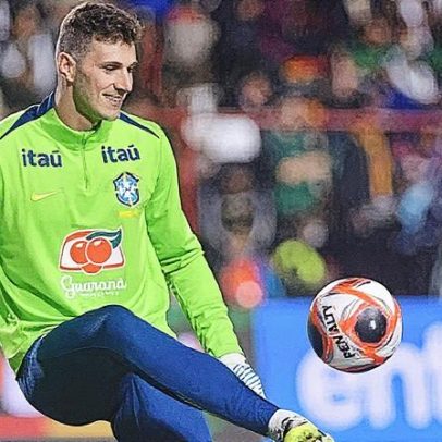 Bento confirma futuro no Al Nassr após conversa com Jorge Jesus visando a Copa