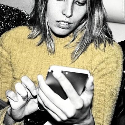 IA e redes sociais moldam padrões de beleza irreais na sociedade atual