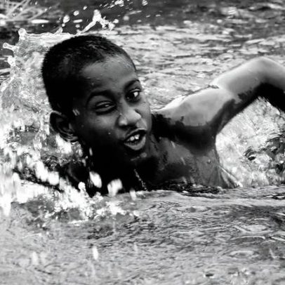 Estado indiano enfrenta surto de doença rara que ataca o cérebro