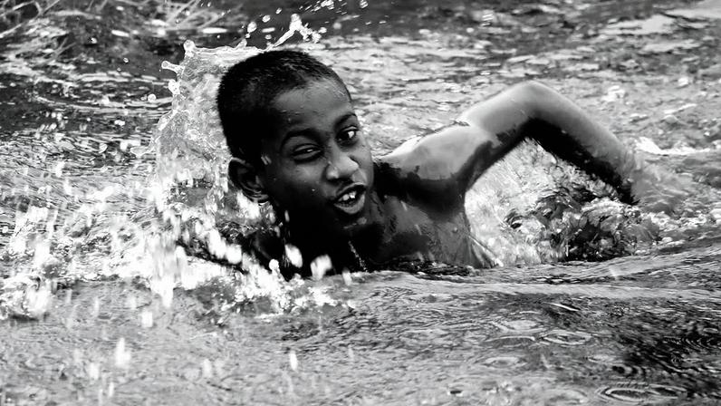 Amoeba unicelular que pode causar infecções cerebrais, visível em uma representação gráfica (Foto: Reprodução)