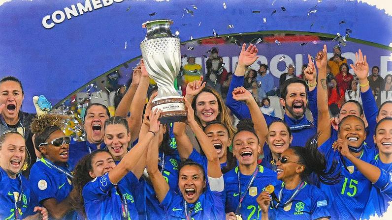 Marta levanta a taça de campeã da Copa América de futebol feminino (Foto: Reprodução)