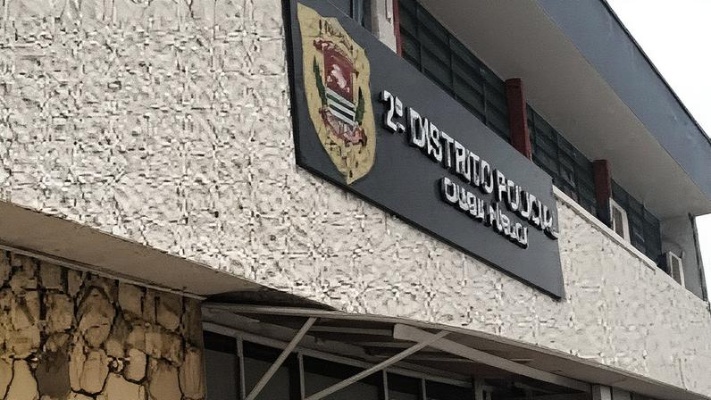 Fachada da 2ª DP de Campinas, que investiga a morte de irmãos após incêndio em residência (Foto: Reprodução)