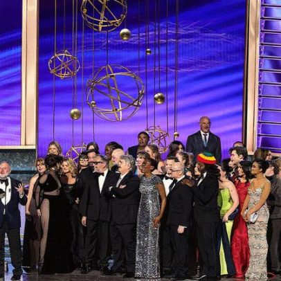 Emmy se torna um desafio para espectadores com sua longa duração e momentos tediosos