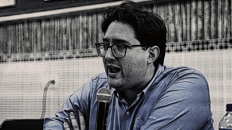 Advogado inglês durante visita a Minas Gerais para se reunir com afetados pela tragédia de Mariana (Foto: Reprodução)